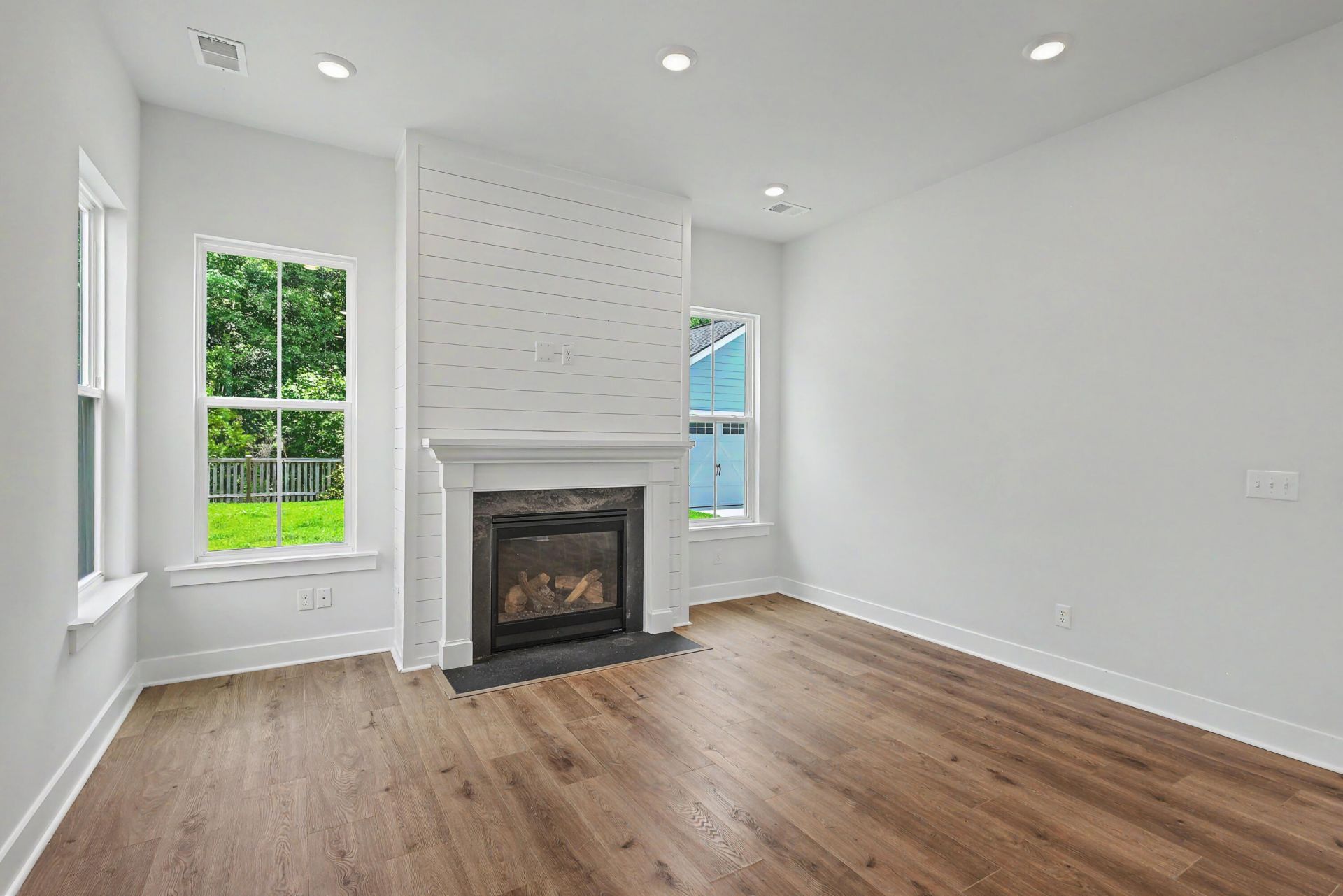 164 Medford Street Photo 18