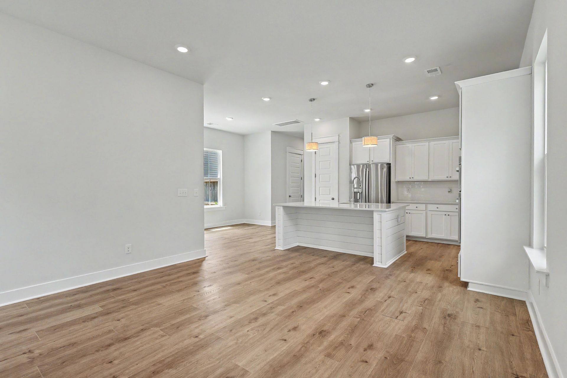 164 Medford Street Photo 19