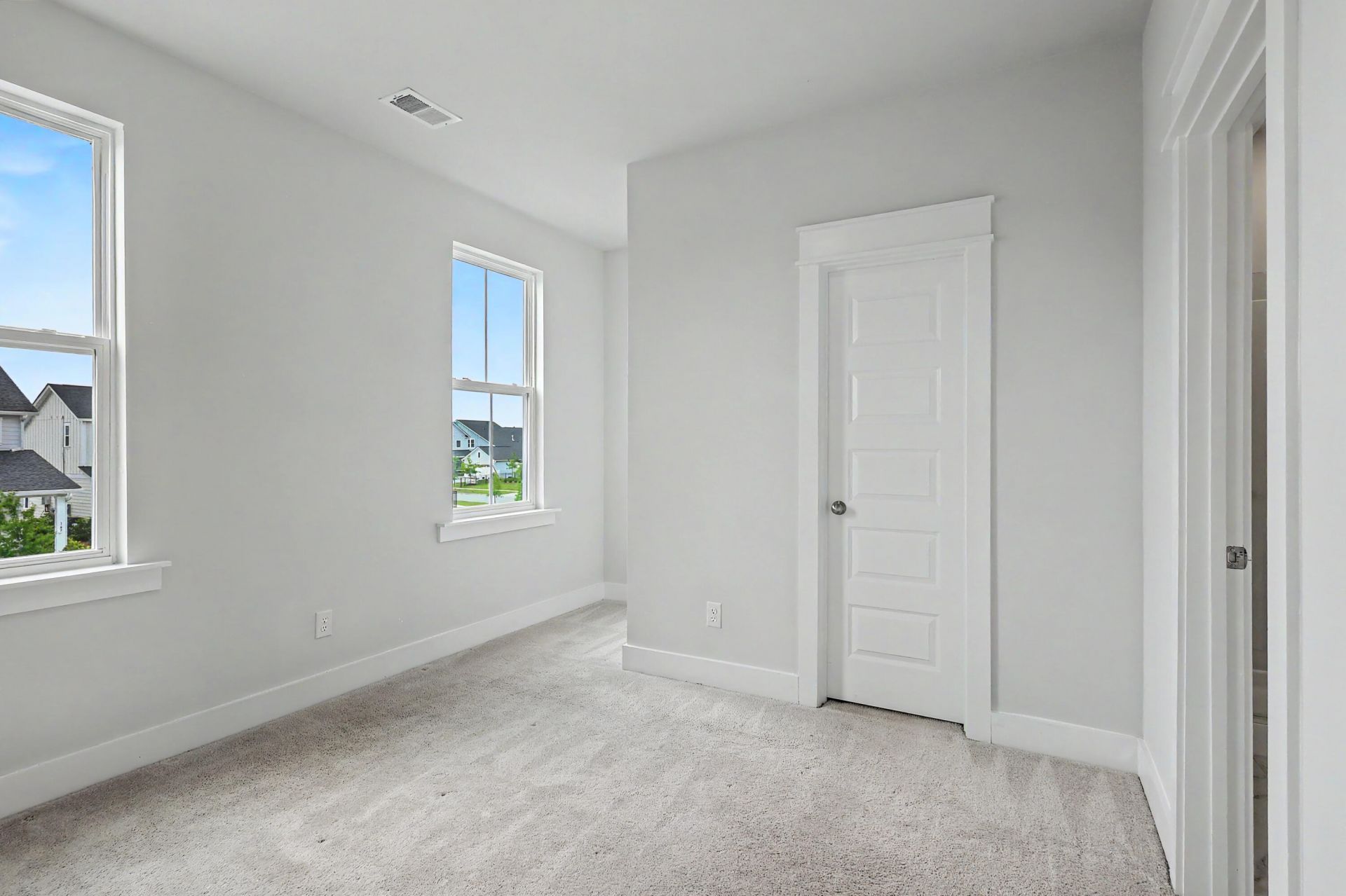 164 Medford Street Photo 32