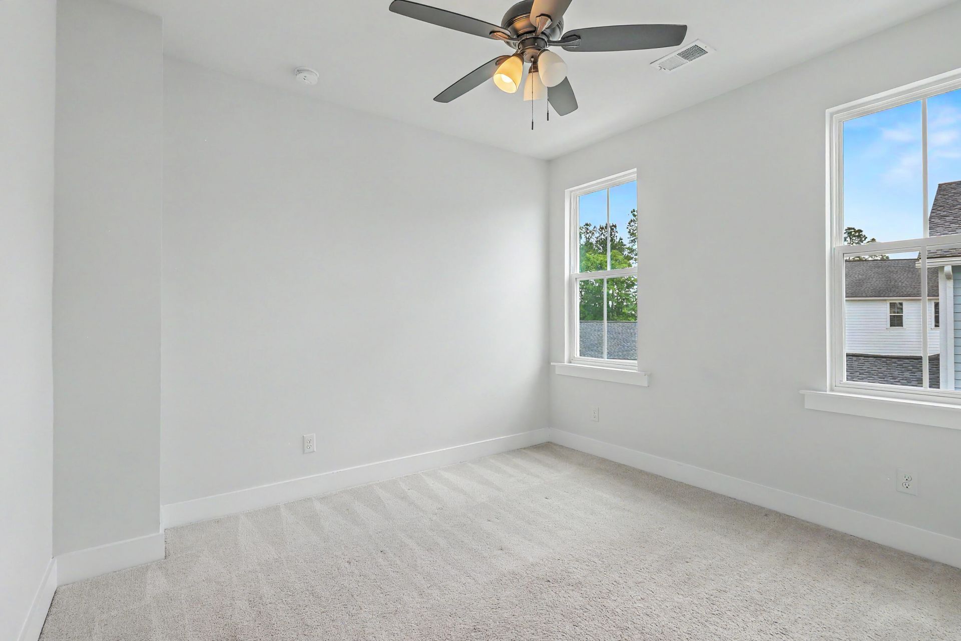 164 Medford Street Photo 34