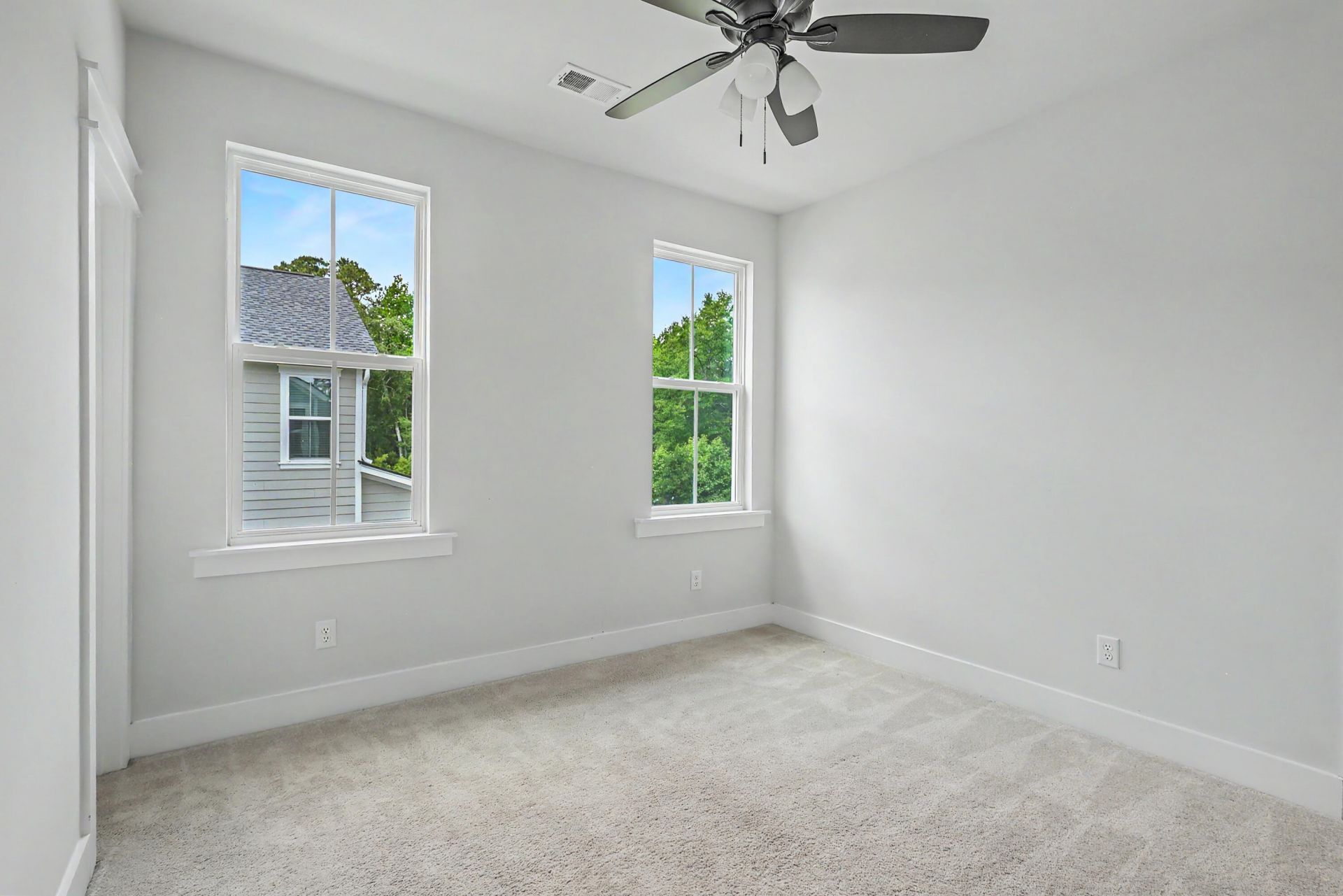 164 Medford Street Photo 35
