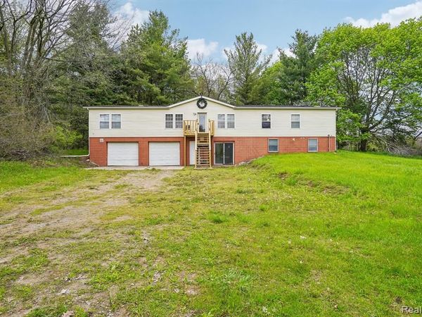 3363 N Branch Road, North Branch Twp, MI 48461