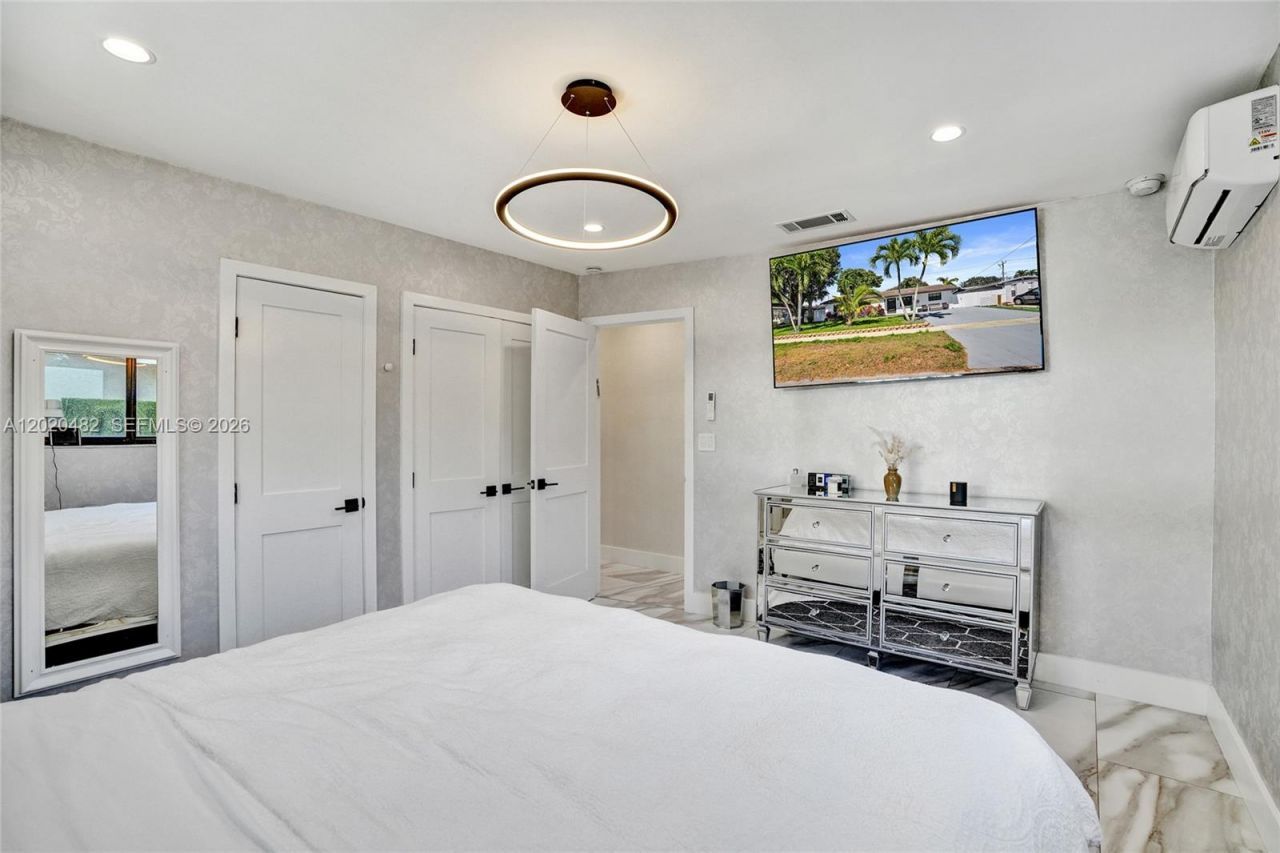 6761 Allen St , Hollywood, FL 33024 Photo