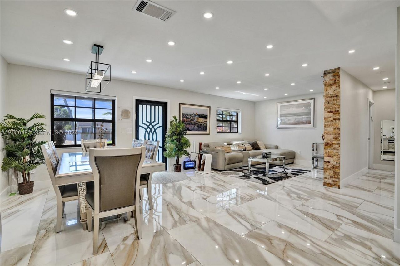 6761 Allen St , Hollywood, FL 33024 Photo