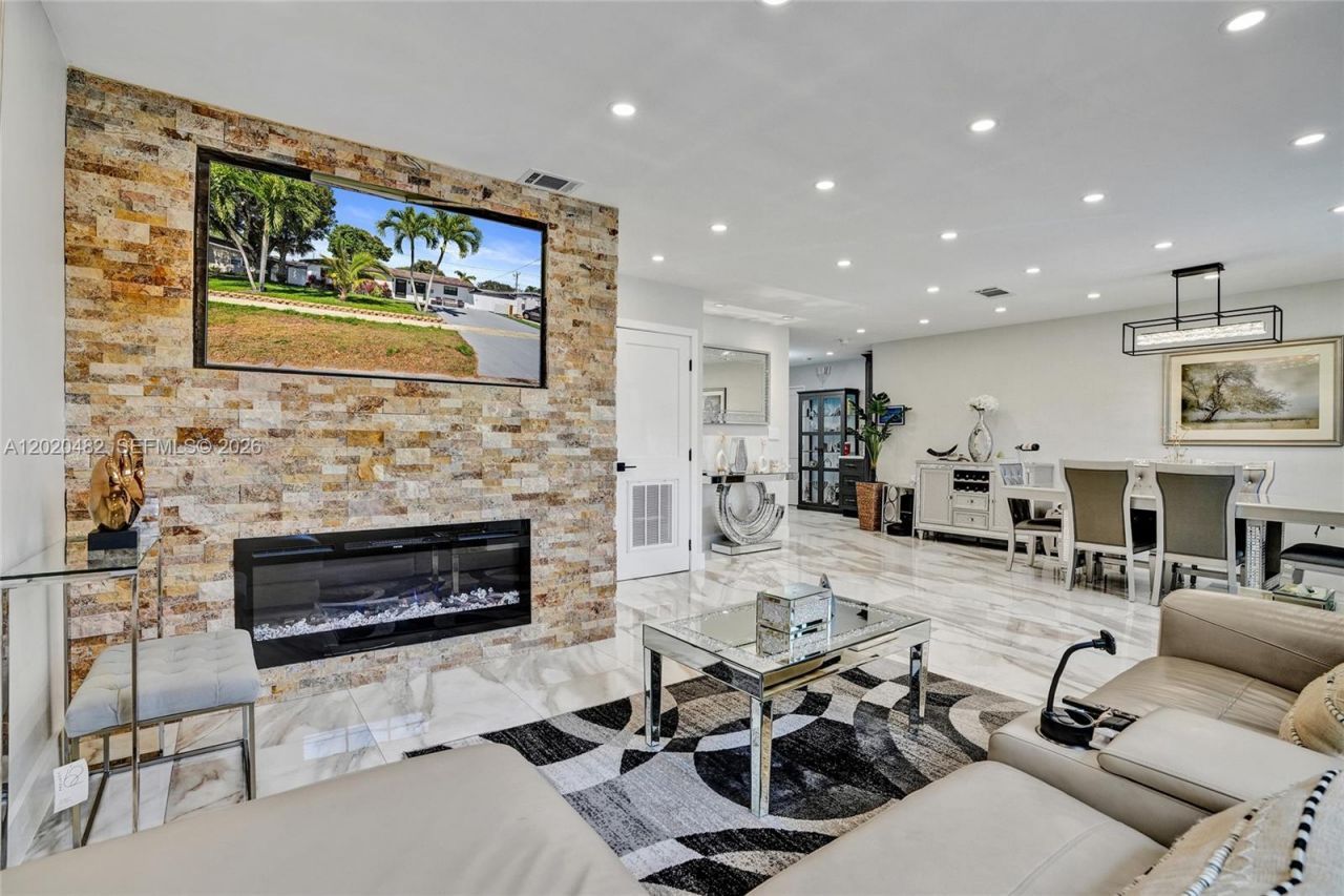 6761 Allen St , Hollywood, FL 33024 Photo