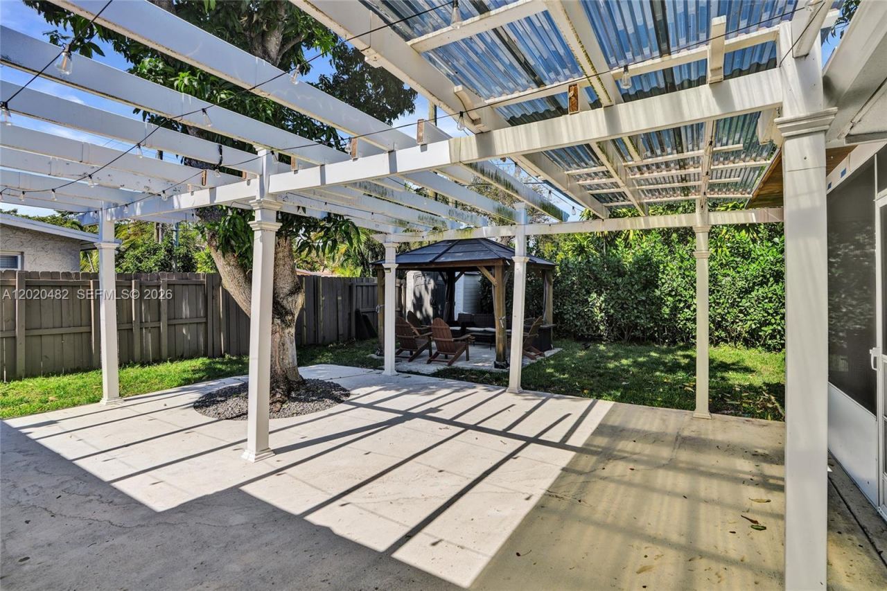 6761 Allen St , Hollywood, FL 33024 Photo