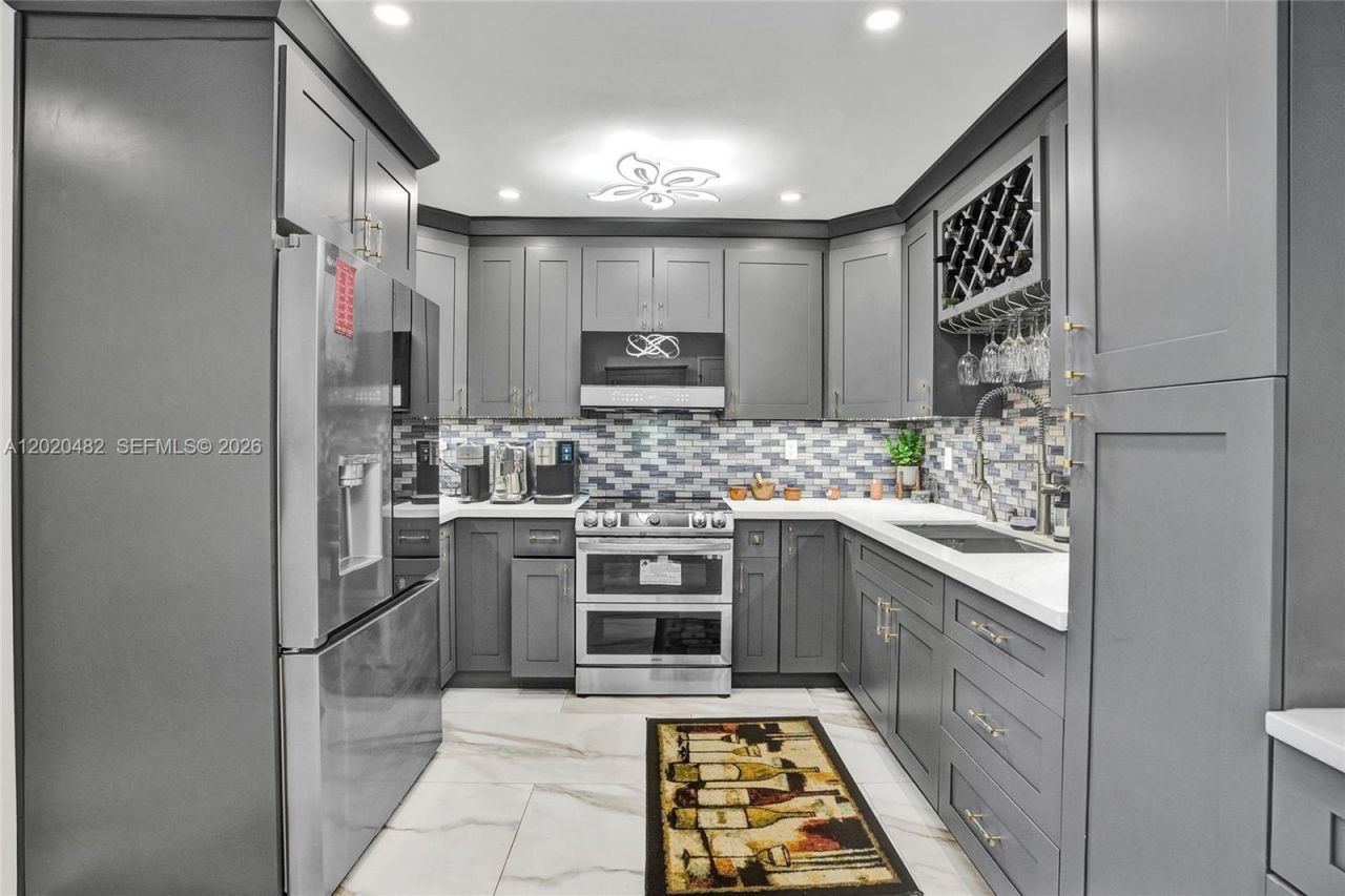 6761 Allen St , Hollywood, FL 33024 Photo