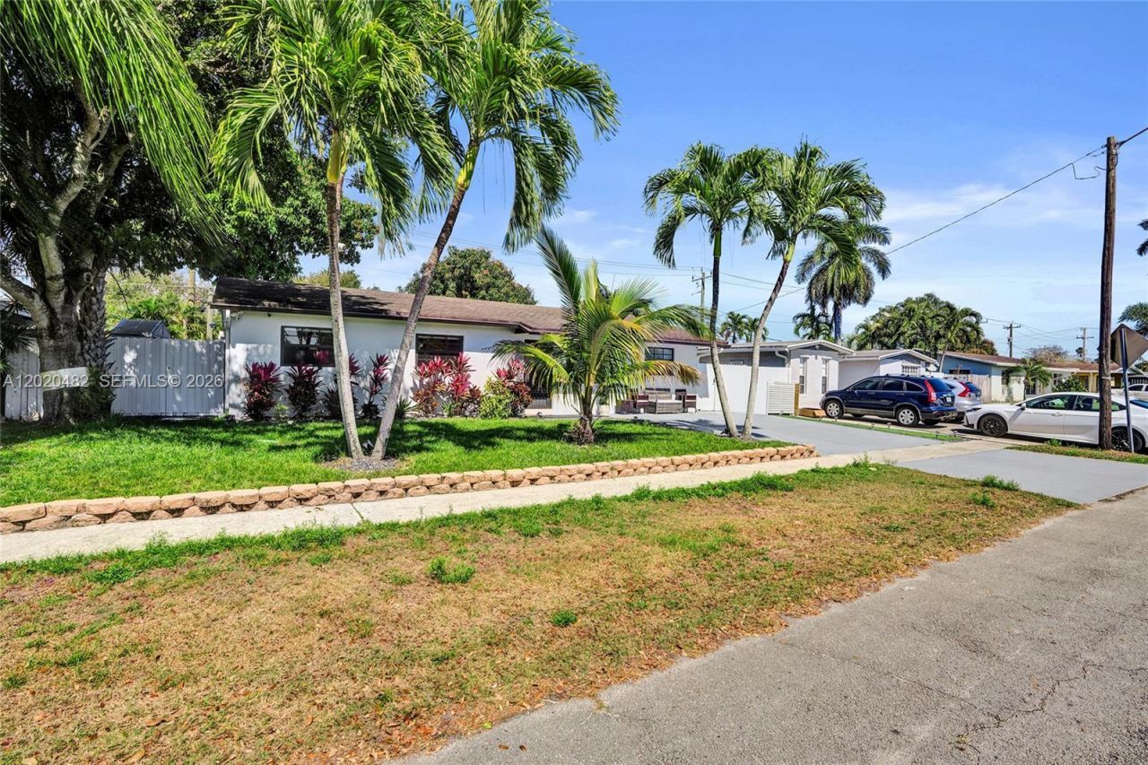 6761 Allen St , Hollywood, FL 33024 Photo