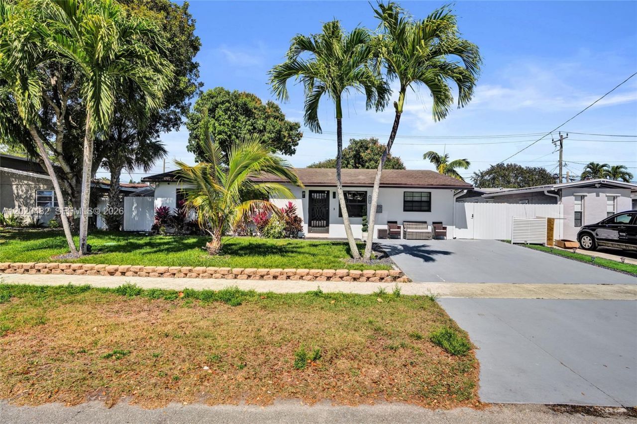 6761 Allen St , Hollywood, FL 33024 Photo
