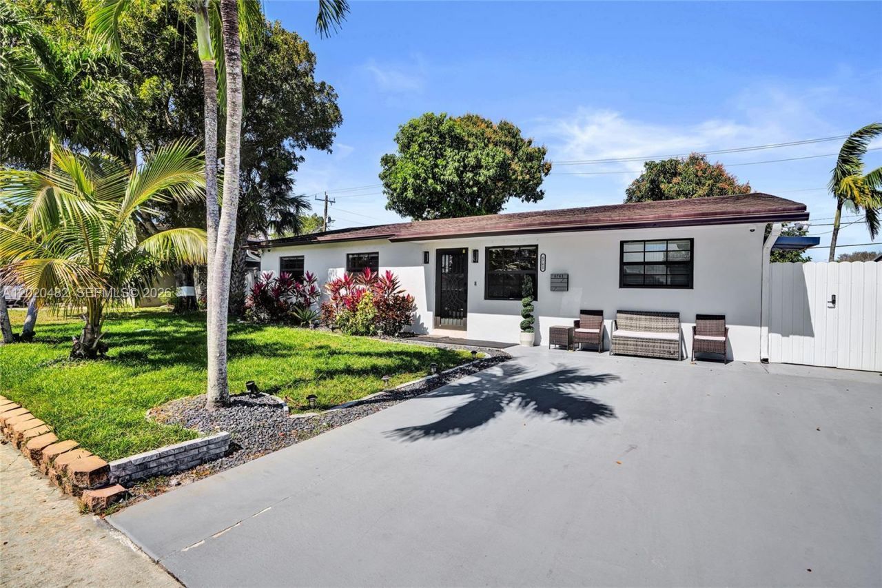 6761 Allen St , Hollywood, FL 33024 Photo