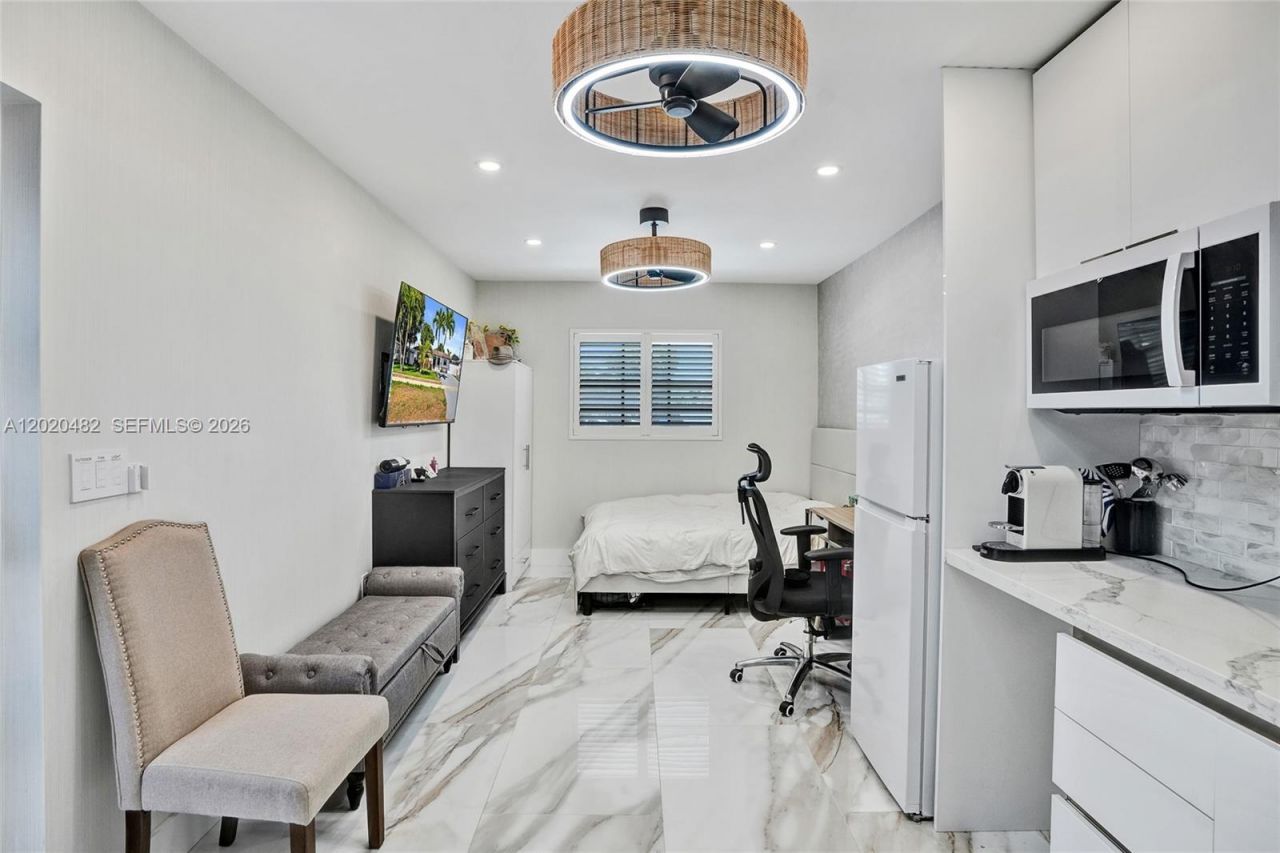 6761 Allen St , Hollywood, FL 33024 Photo