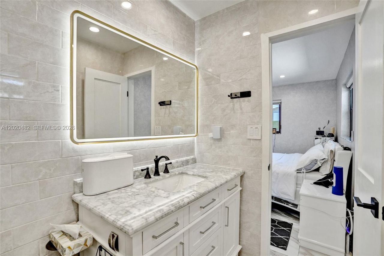 6761 Allen St , Hollywood, FL 33024 Photo