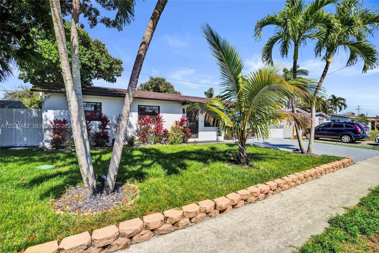 6761 Allen St , Hollywood, FL 33024 Photo