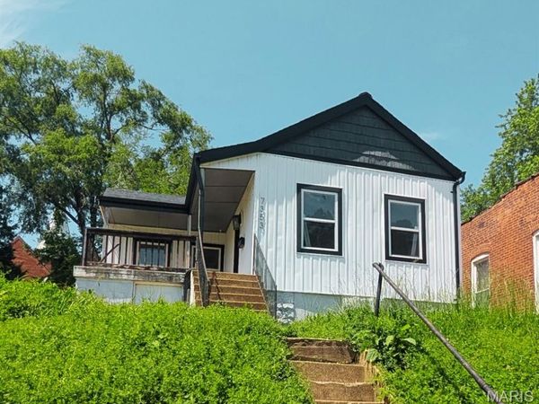 7353 Virginia Avenue, St Louis, MO 63111