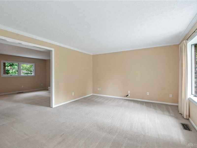 222 Wisteria Drive, Oakwood, OH 45419 Photo 10