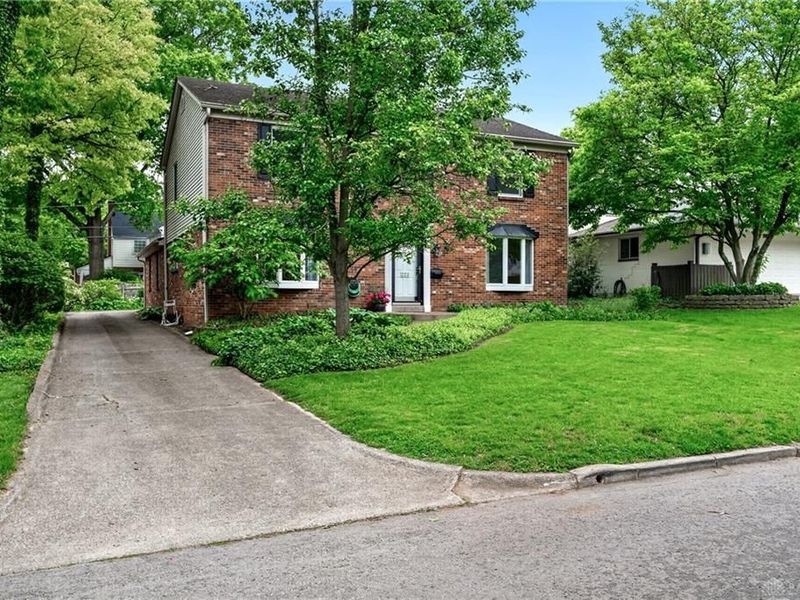 222 Wisteria Drive, Oakwood, OH 45419 Photo 4