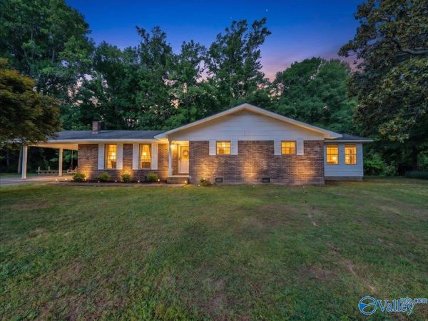1121 County Road 70, Fyffe, AL 35971
