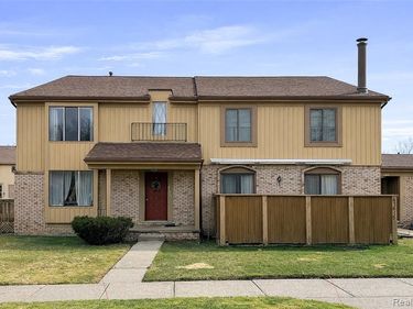 41617 Bedford Drive, CANTON, MI 48187