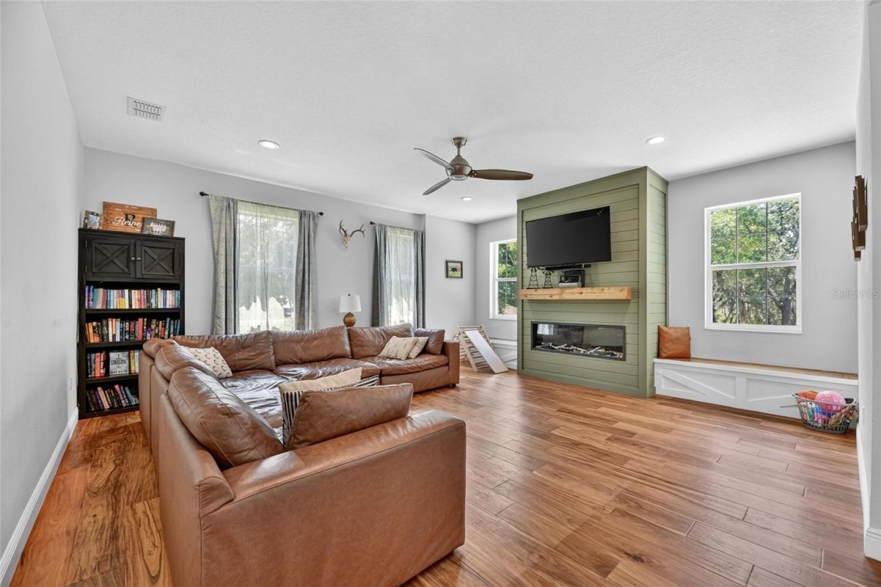 13008 Shadow Run Boulevard, Riverview, FL 33569 Photo
