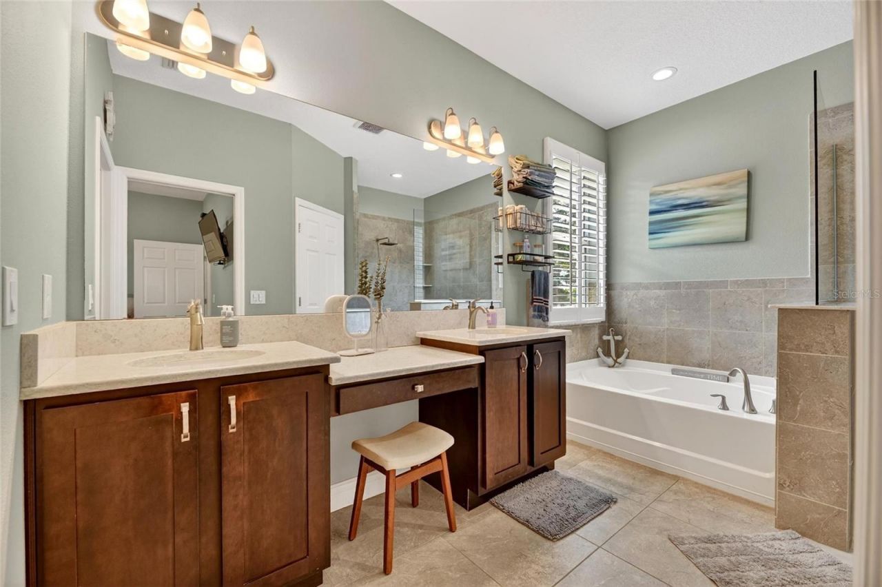 13008 Shadow Run Boulevard, Riverview, FL 33569 Photo