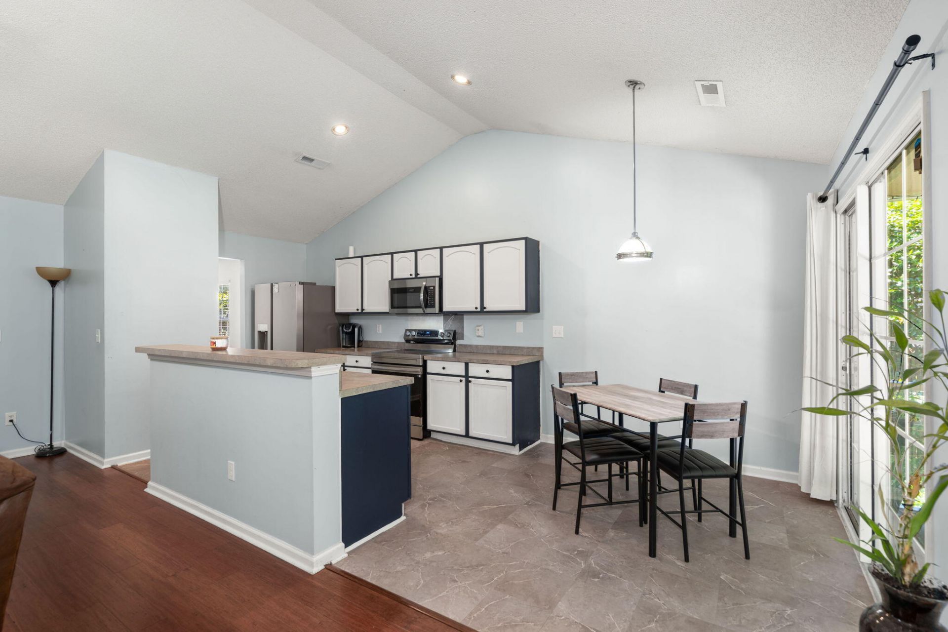 5114 Thornton Drive Photo 15