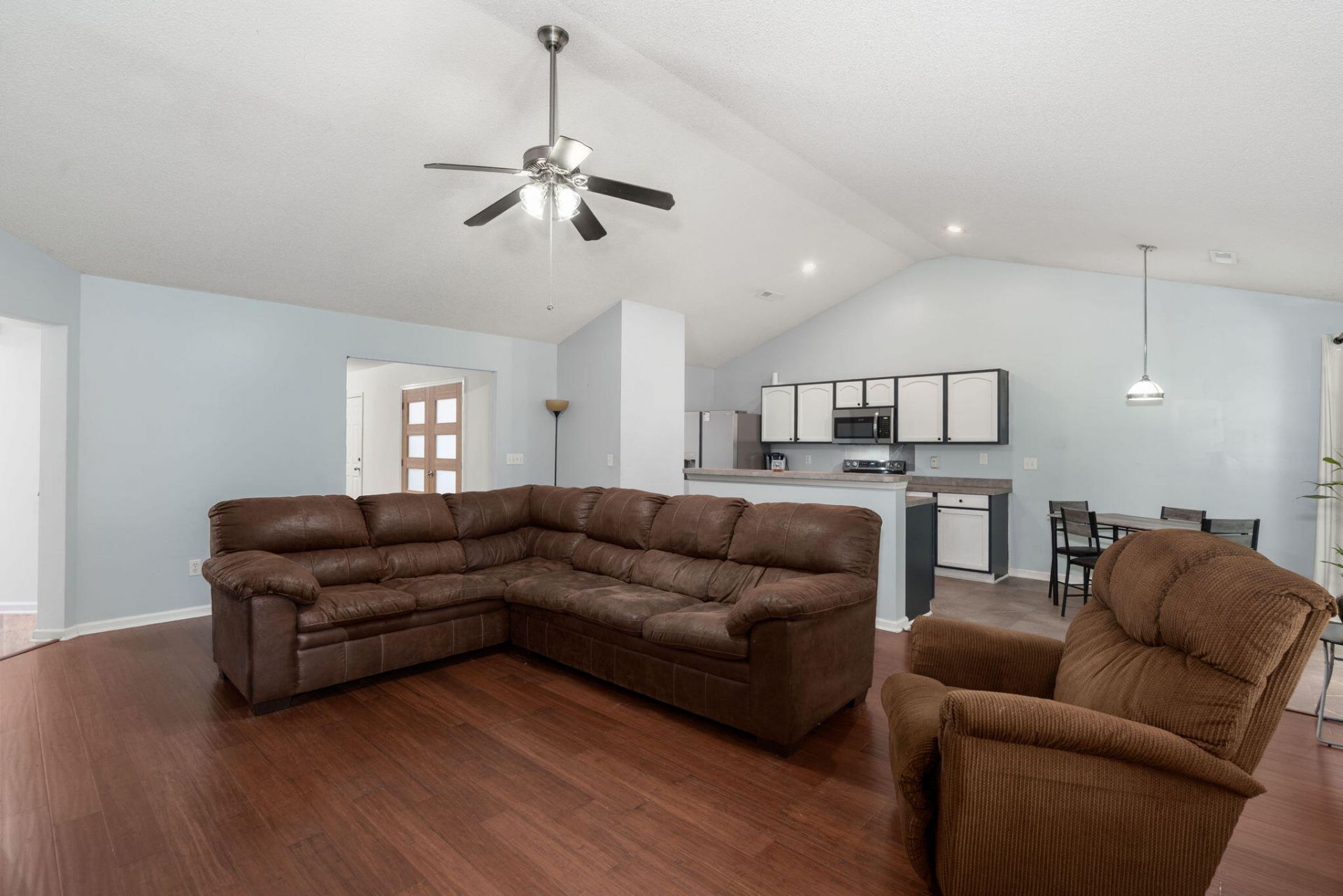 5114 Thornton Drive Photo 8