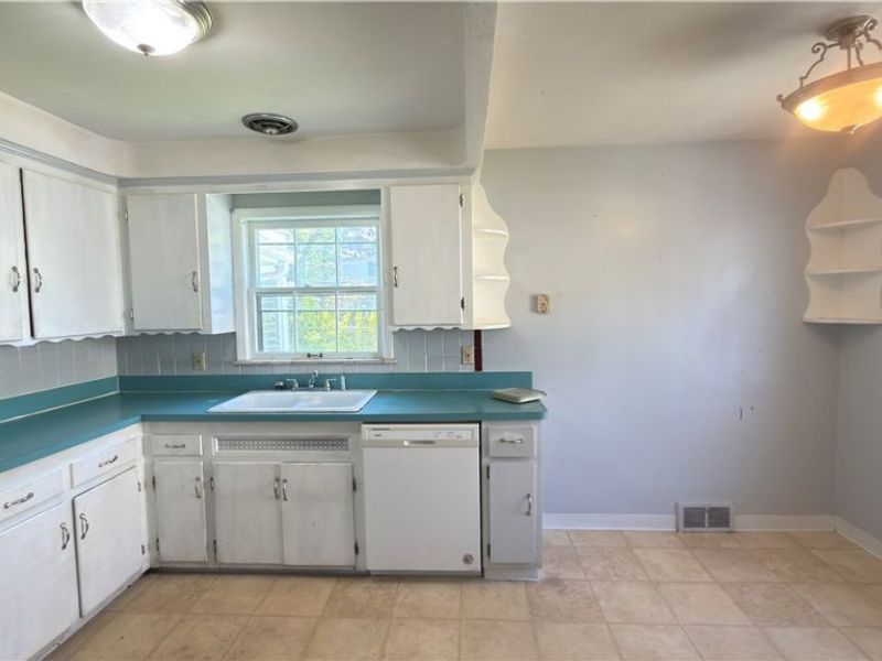 3074 Keswick Road, Shaker Heights, OH 44120 Photo 5