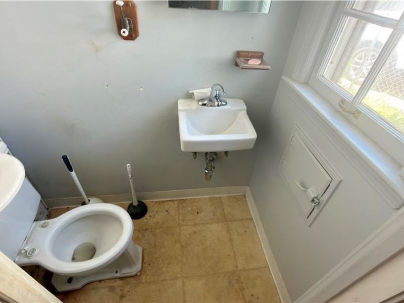 3074 Keswick Road, Shaker Heights, OH 44120 Photo 8