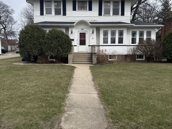 1425 Lincoln Street , North Chicago, IL 60064