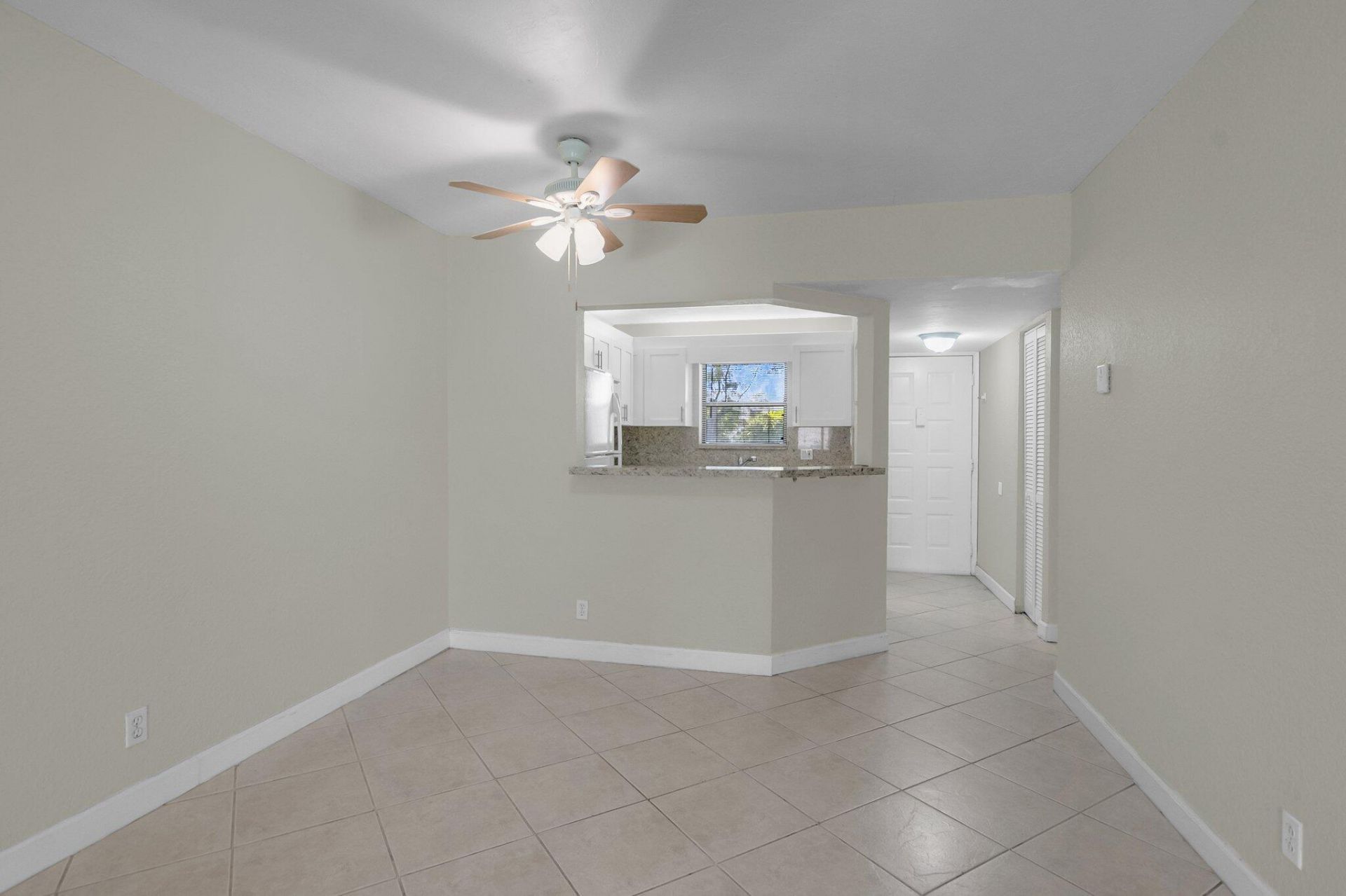 21911 Lake Forest Circle, Unit 103, Boca Raton, FL 33433 Photo