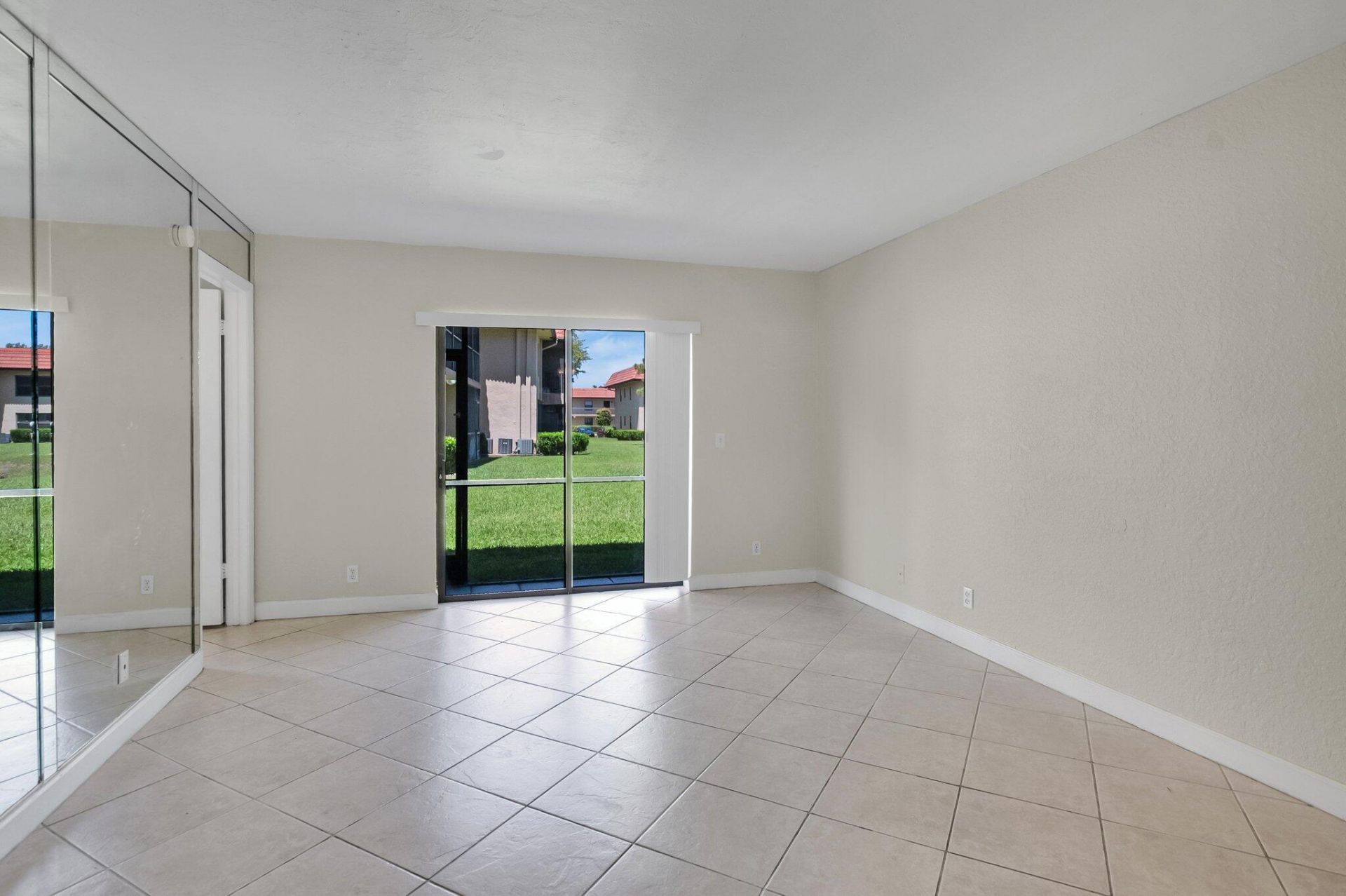 21911 Lake Forest Circle, Unit 103, Boca Raton, FL 33433 Photo