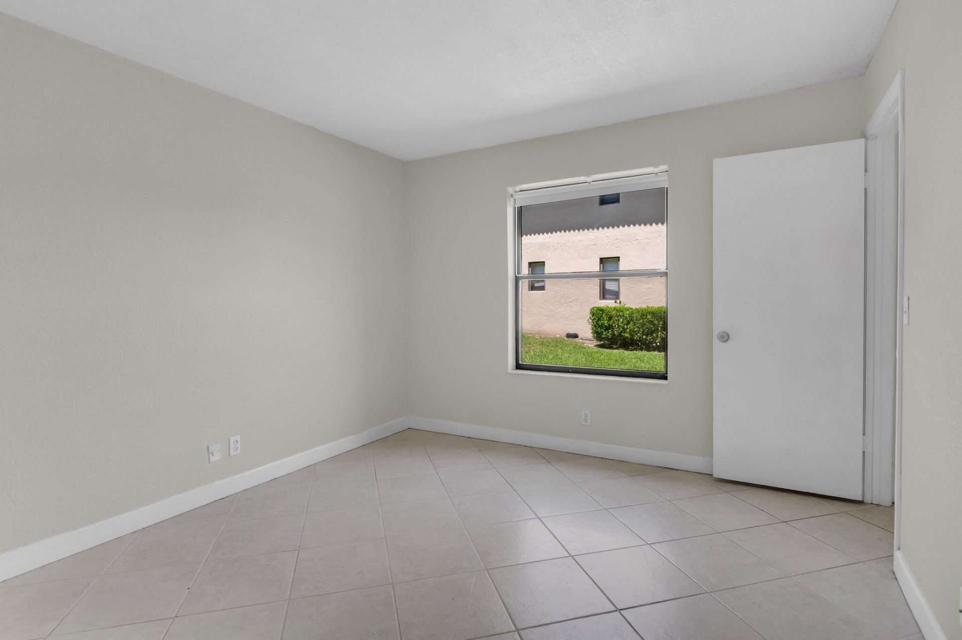 21911 Lake Forest Circle, Unit 103, Boca Raton, FL 33433 Photo
