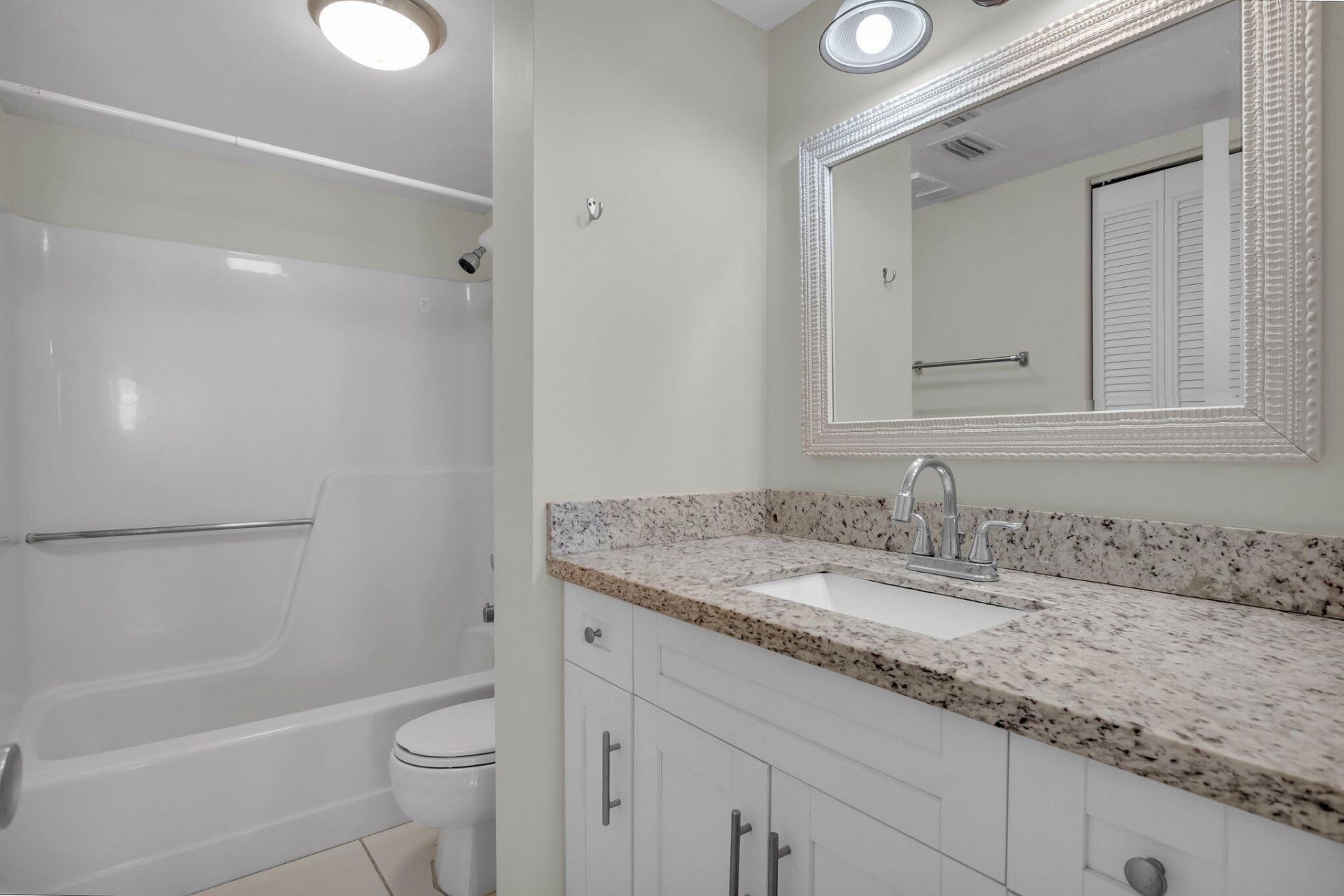 21911 Lake Forest Circle, Unit 103, Boca Raton, FL 33433 Photo