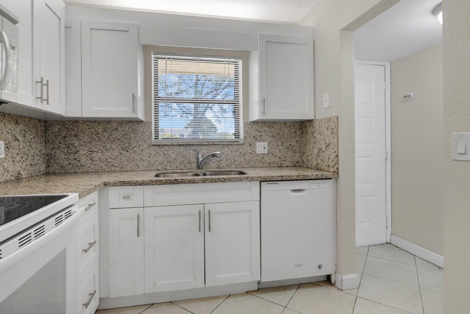 21911 Lake Forest Circle, Unit 103, Boca Raton, FL 33433 Photo