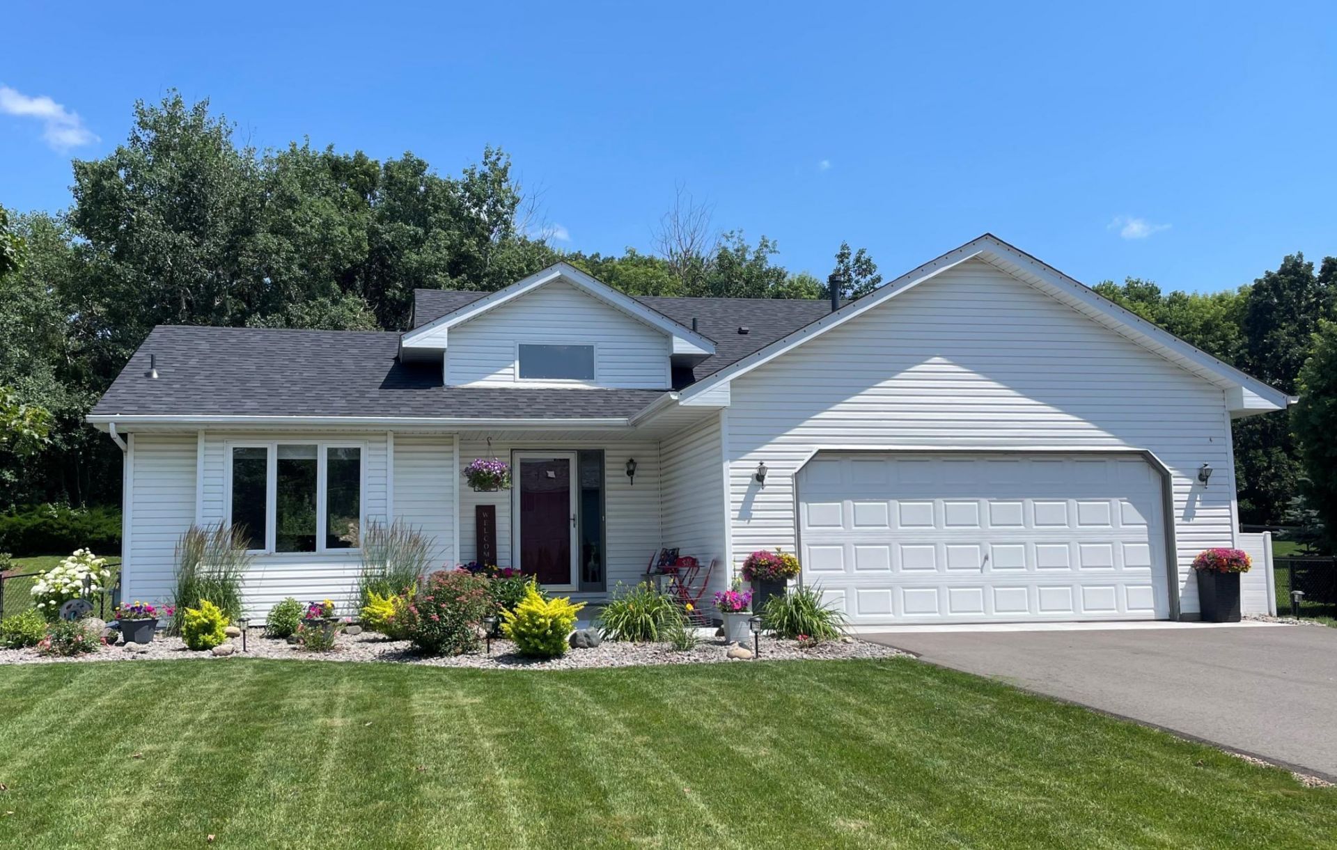 507 Doncaster Way , Woodbury, MN 55125
