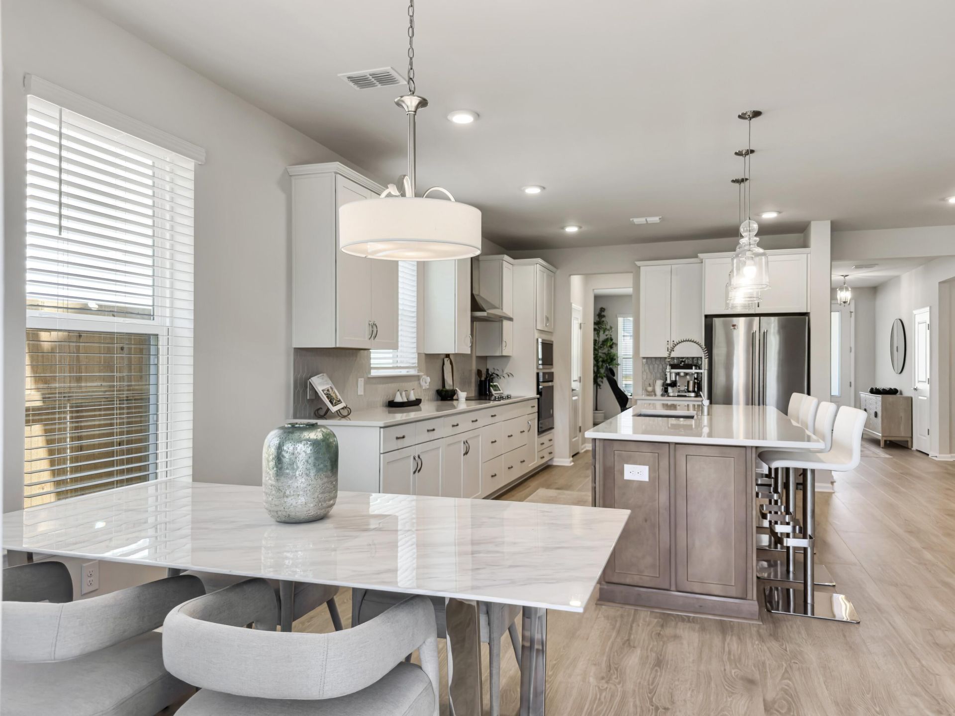 468 White Magnolia Street Photo 12