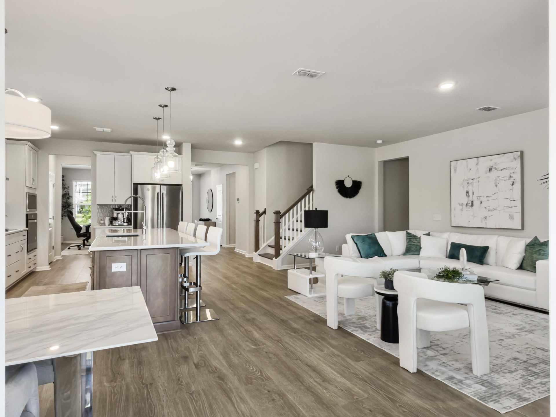 468 White Magnolia Street Photo 13