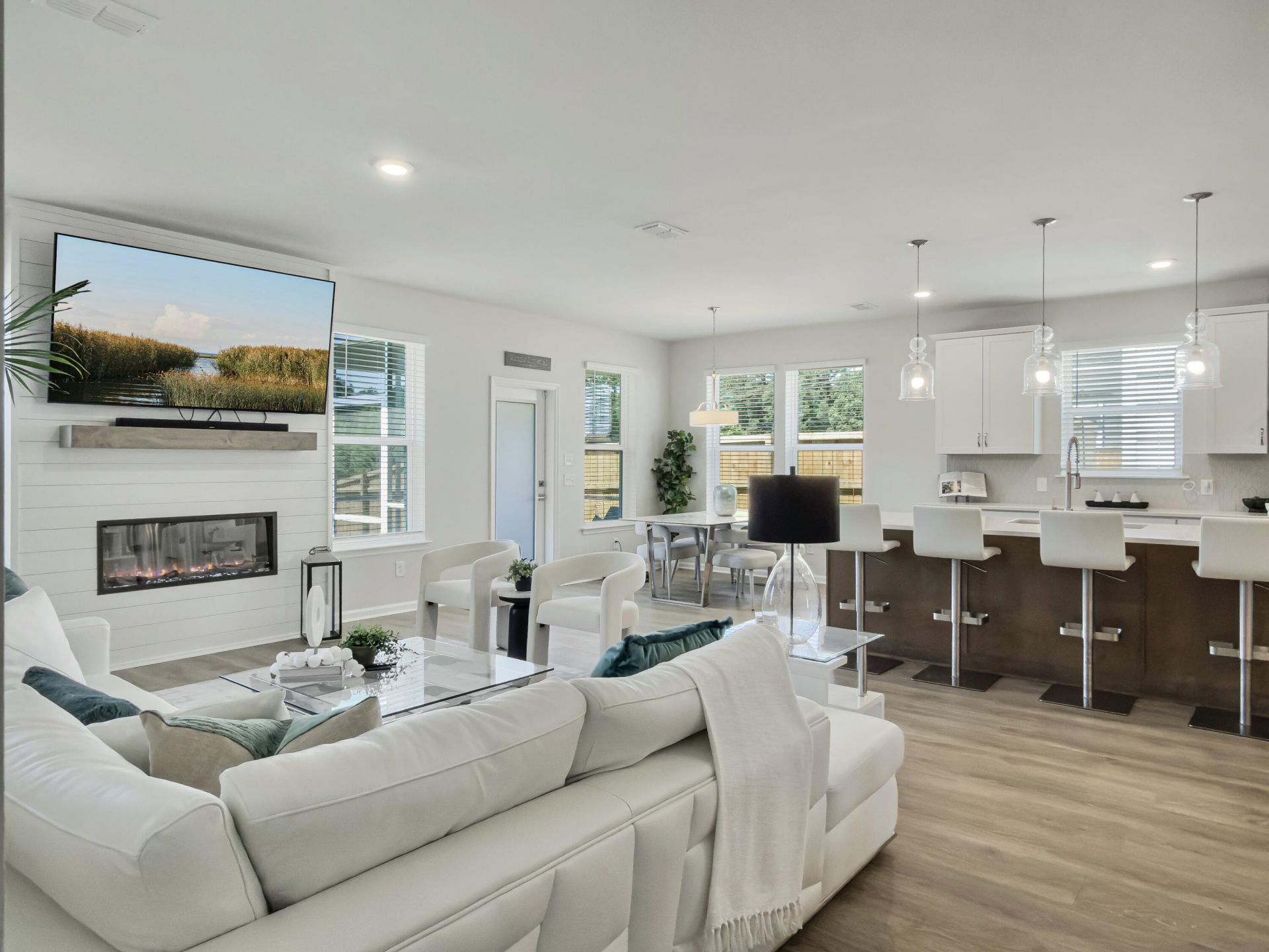 468 White Magnolia Street Photo 15