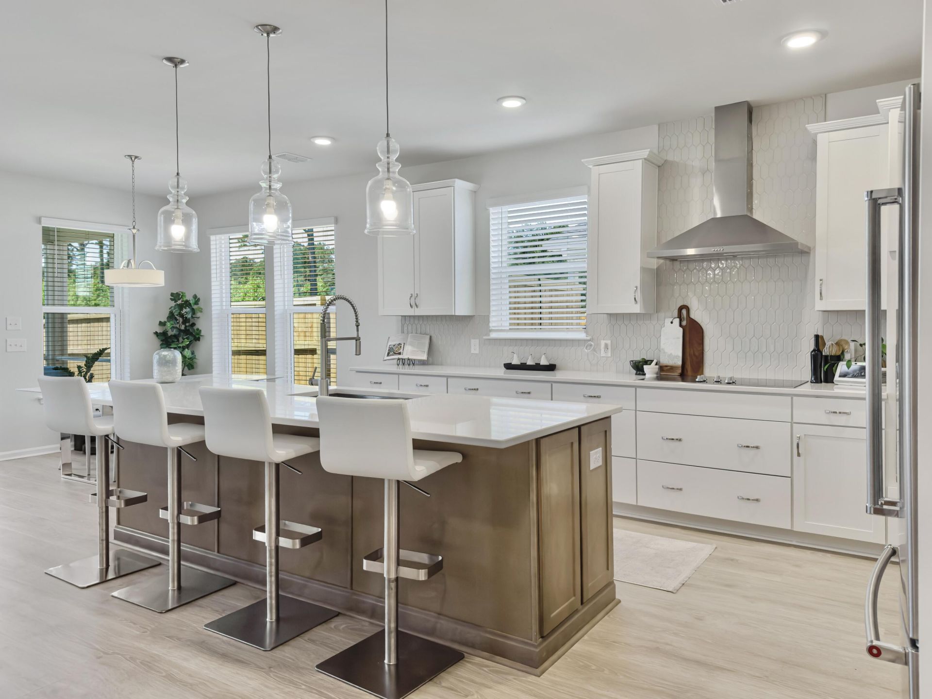 468 White Magnolia Street Photo 23