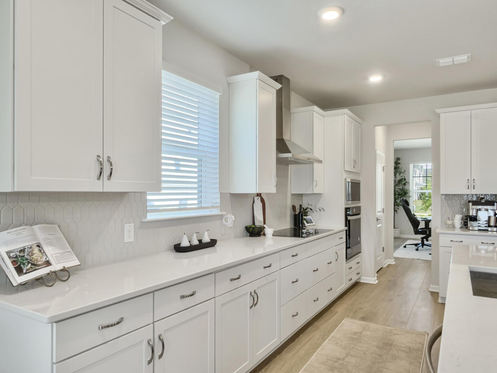 468 White Magnolia Street Photo 31