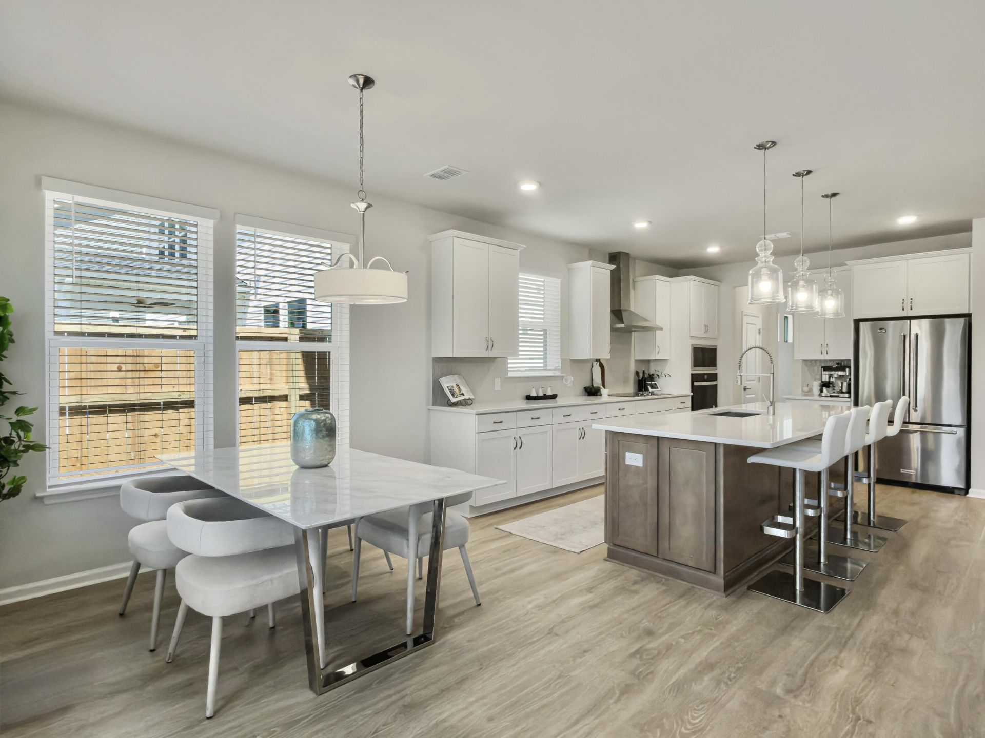468 White Magnolia Street Photo 35