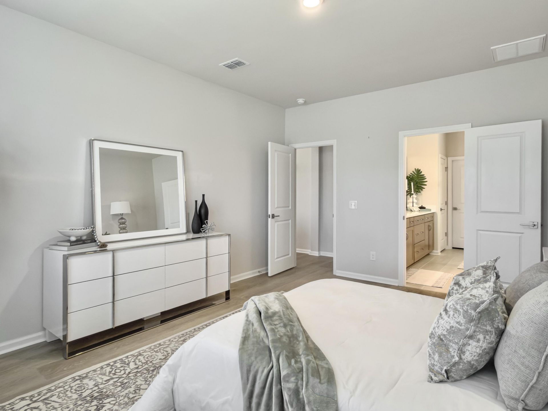 468 White Magnolia Street Photo 39
