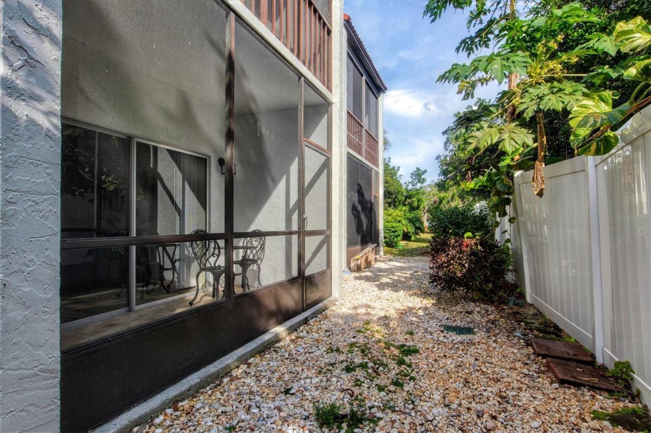 3275 Beneva Road, Unit 104, Sarasota, FL 34232 Photo