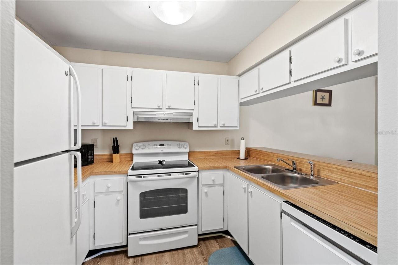 3275 Beneva Road, Unit 104, Sarasota, FL 34232 Photo