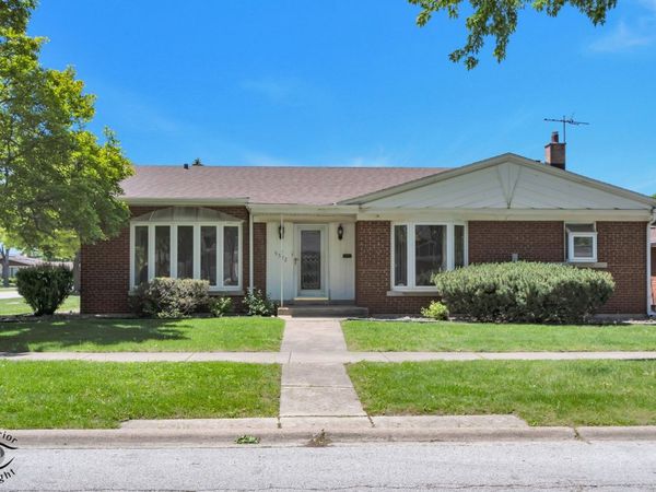 5532 Oak Center Drive , Oak Lawn, IL 60453