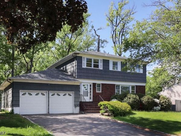 21 SAINT GERMAIN DR., Clark, NJ 07066