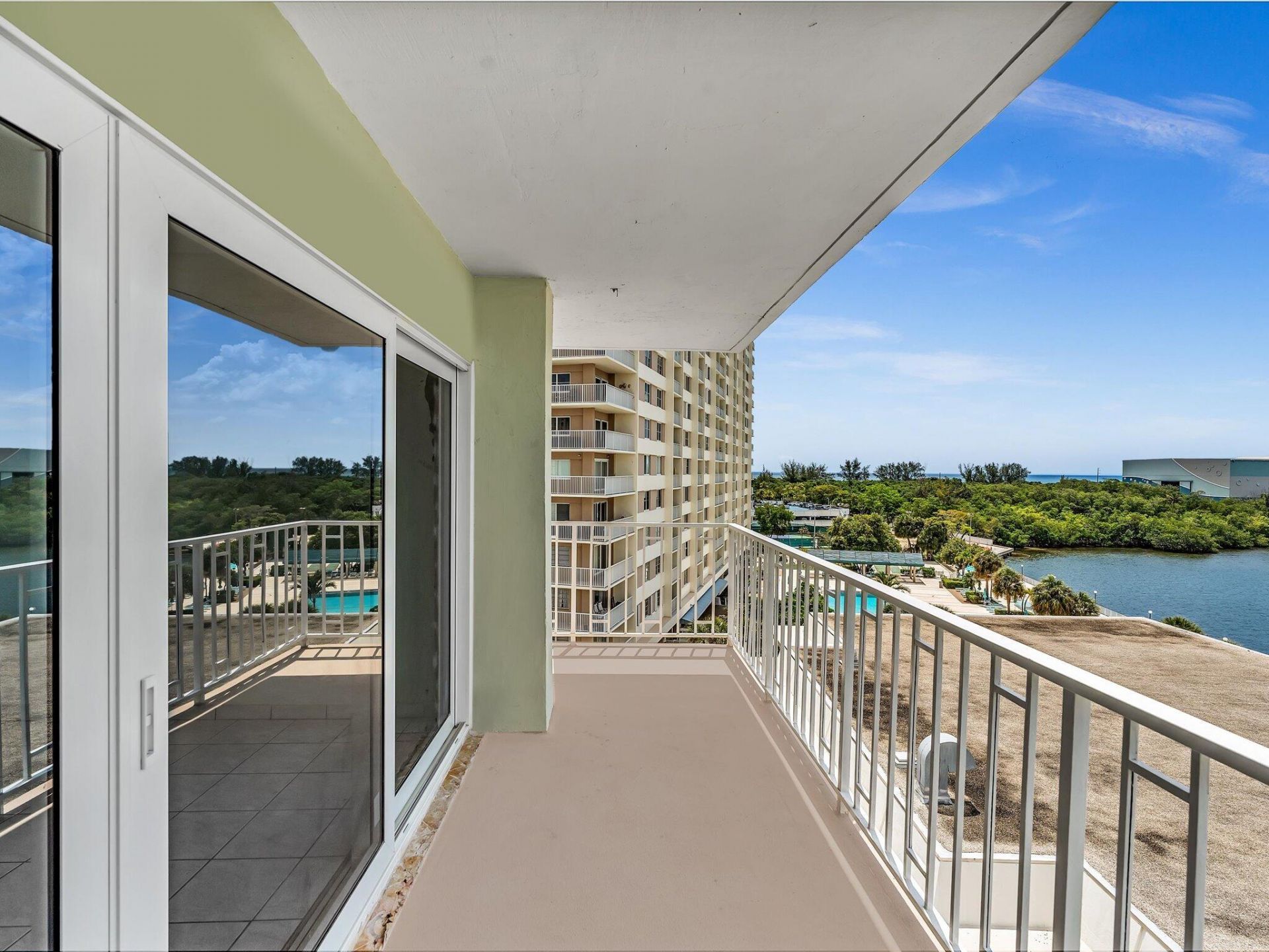 500 Bayview Drive, Unit 632, Sunny Isles Beach, FL 33160 Photo