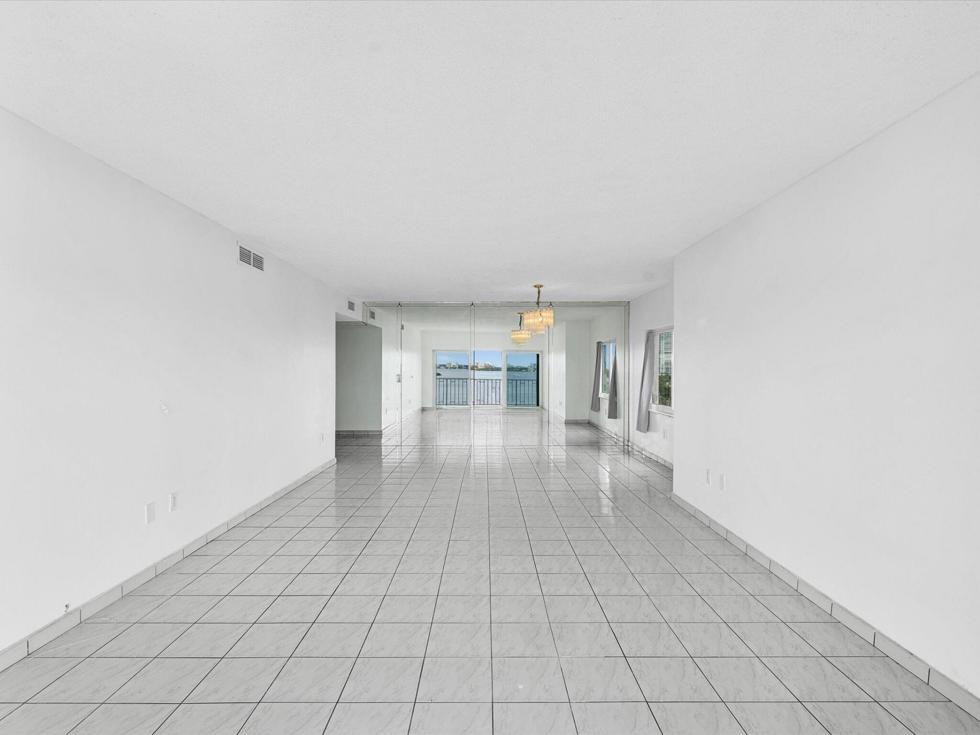 500 Bayview Drive, Unit 632, Sunny Isles Beach, FL 33160 Photo