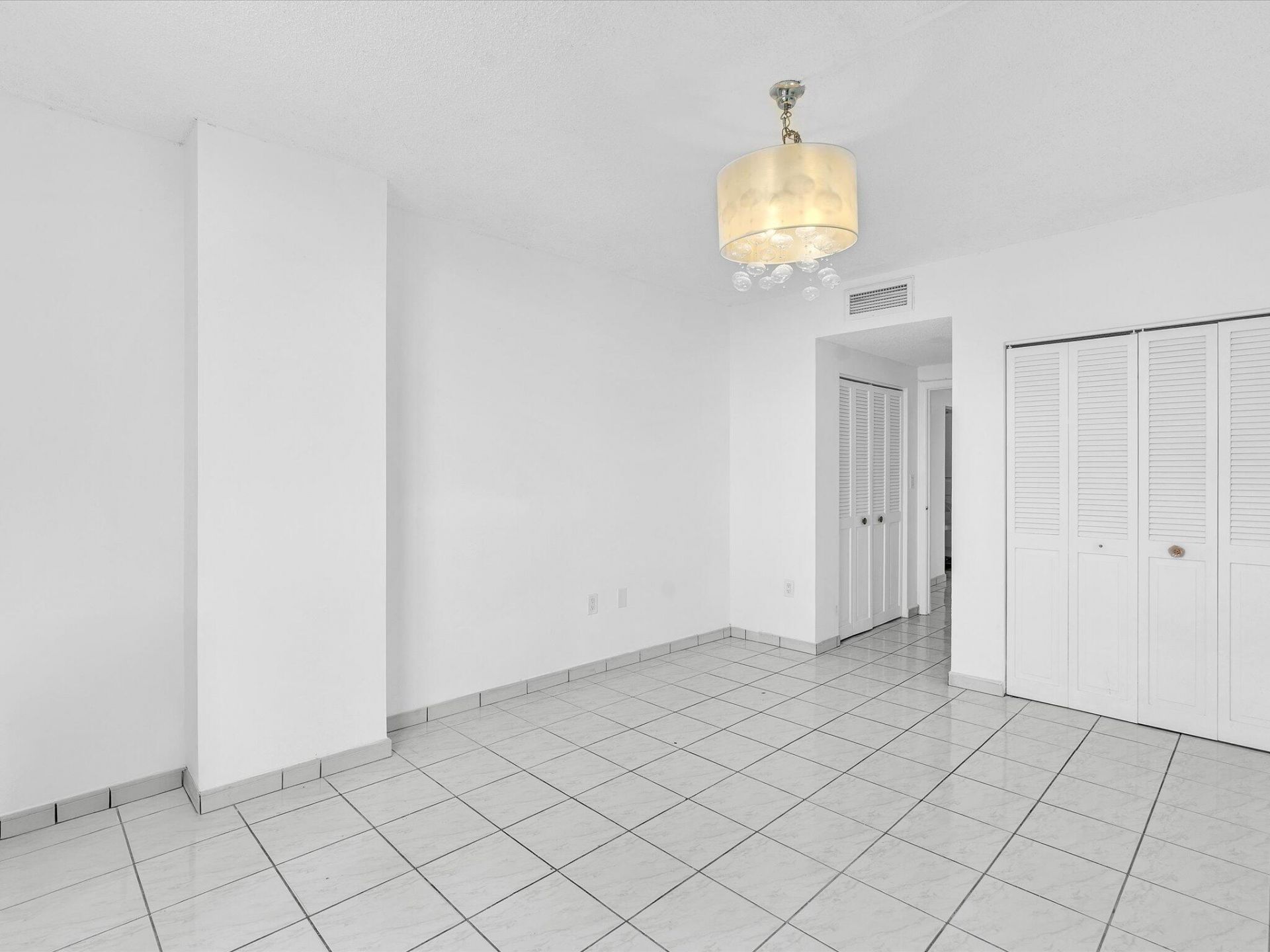 500 Bayview Drive, Unit 632, Sunny Isles Beach, FL 33160 Photo