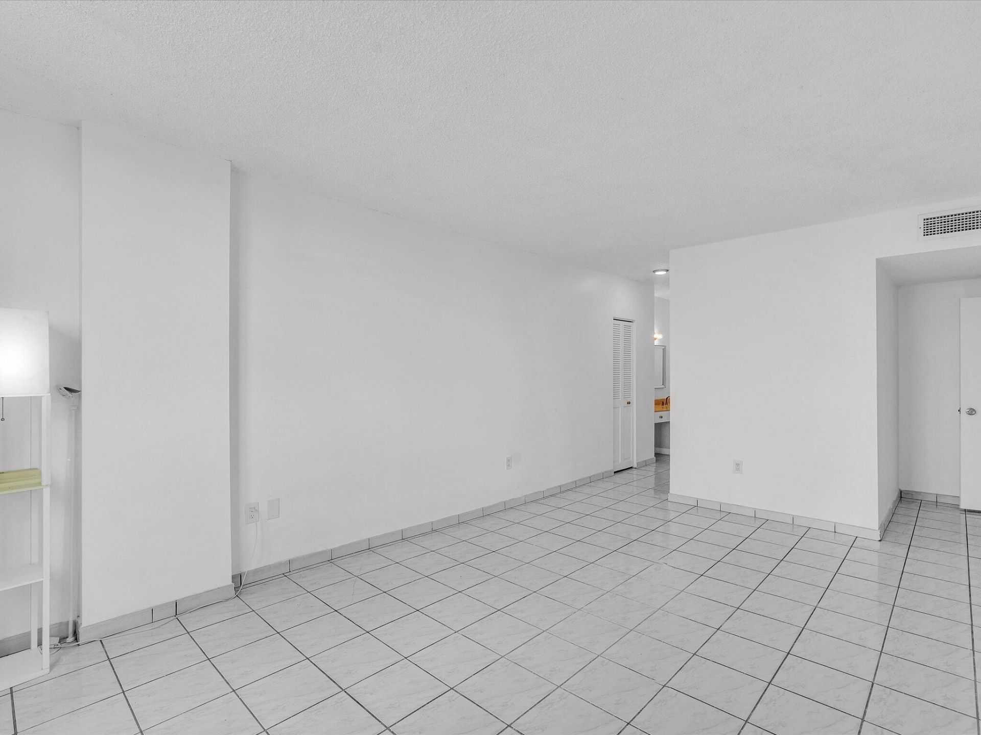 500 Bayview Drive, Unit 632, Sunny Isles Beach, FL 33160 Photo